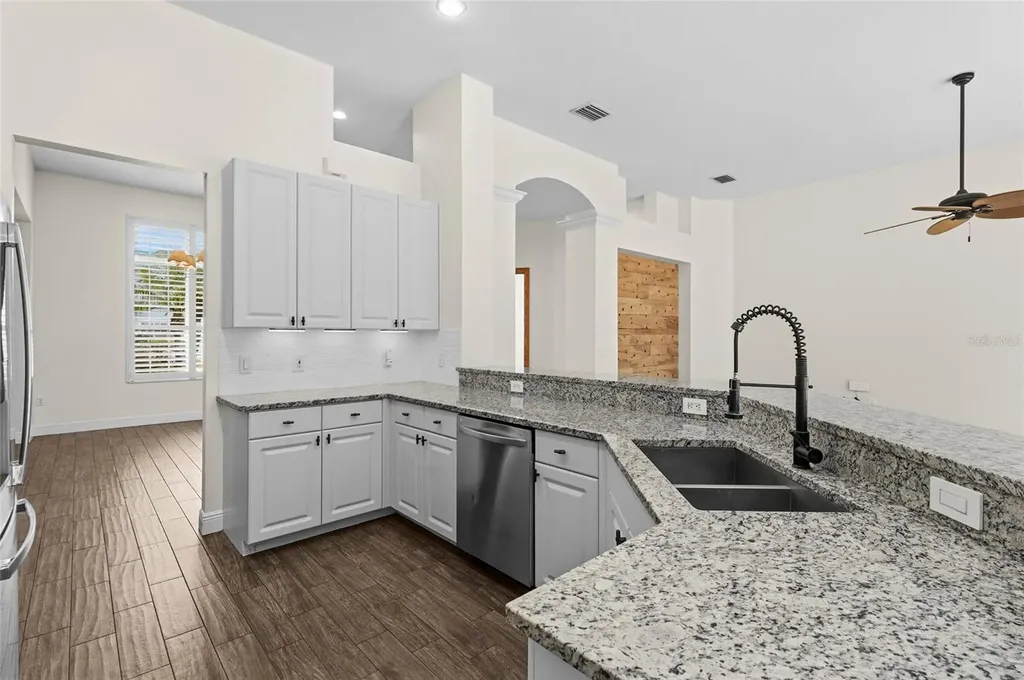 8307 Planters Knoll Terrace Bradenton FL 34201