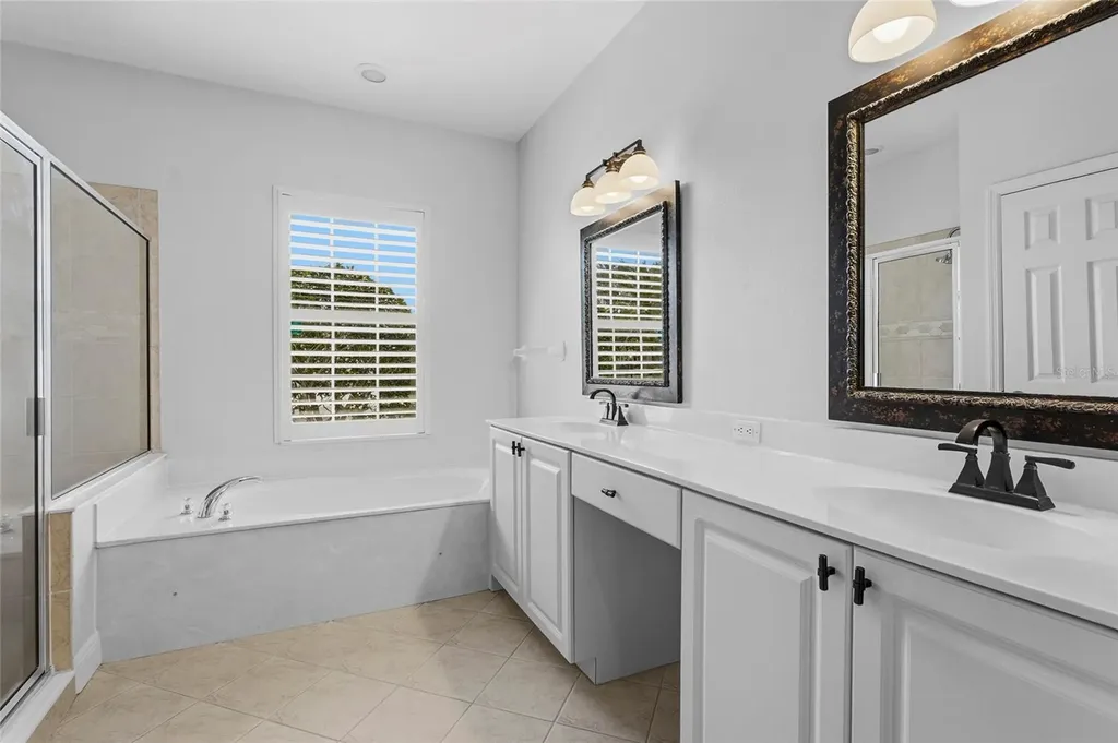 8307 Planters Knoll Terrace Bradenton FL 34201