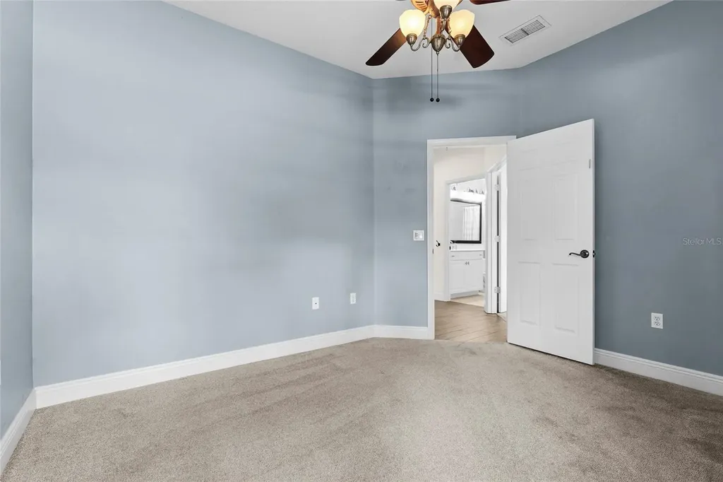 8307 Planters Knoll Terrace Bradenton FL 34201