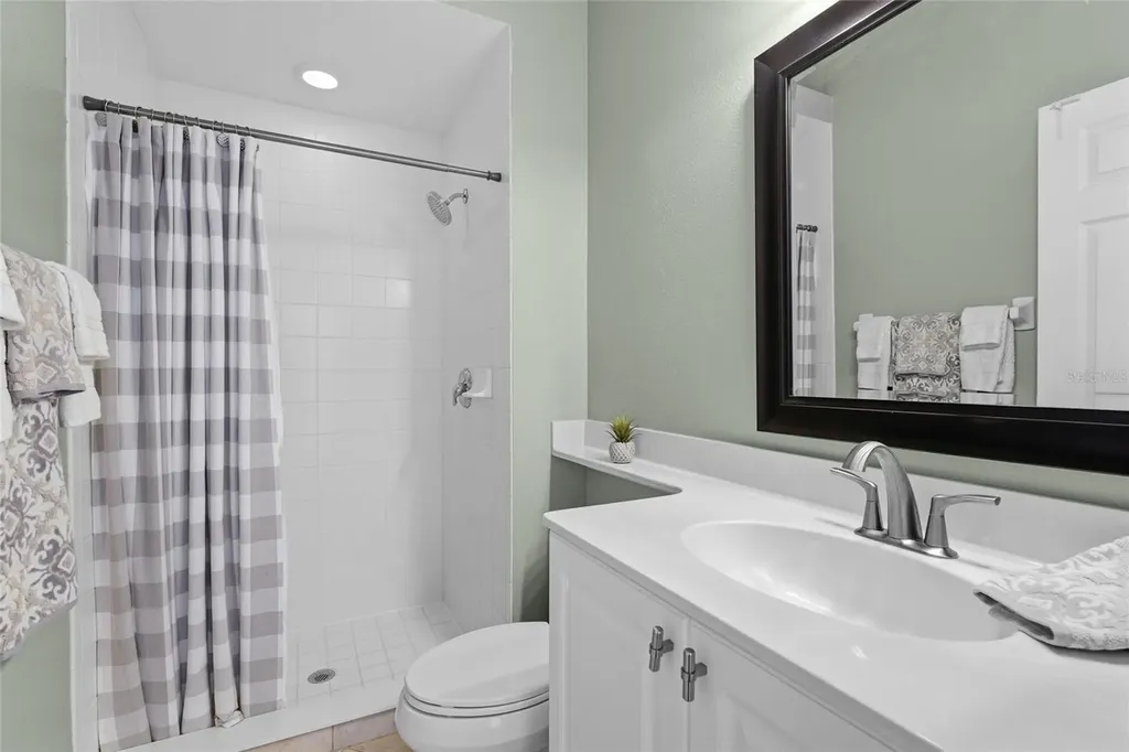 8307 Planters Knoll Terrace Bradenton FL 34201
