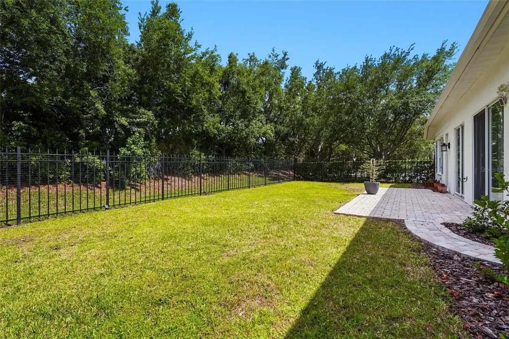 8307 Planters Knoll Terrace Bradenton FL 34201