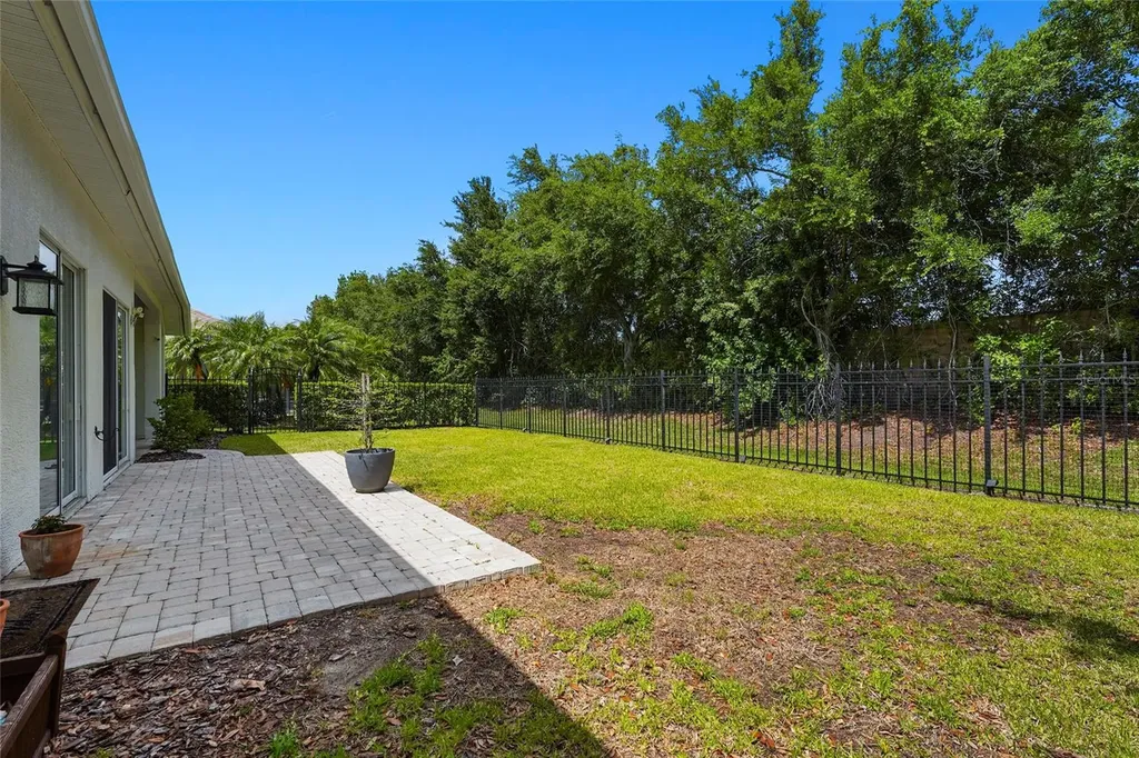 8307 Planters Knoll Terrace Bradenton FL 34201