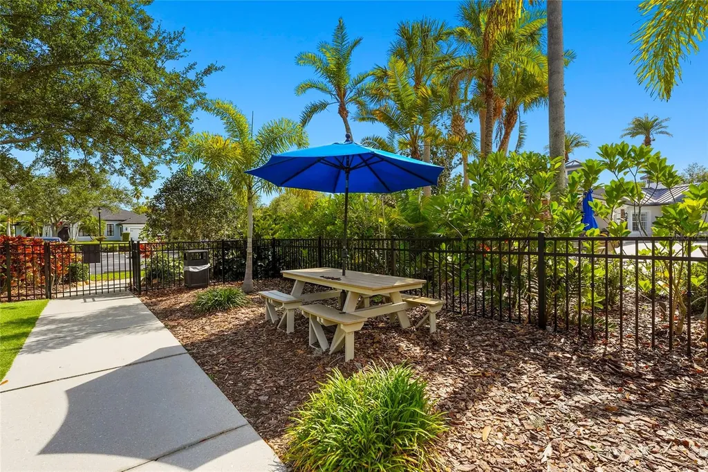 8307 Planters Knoll Terrace Bradenton FL 34201