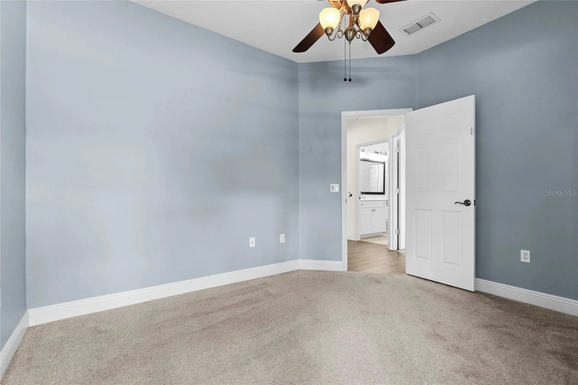 8307 Planters Knoll Terrace Bradenton FL 34201