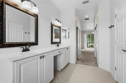 8307 Planters Knoll Terrace Bradenton FL 34201