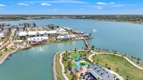 8307 Planters Knoll Terrace Bradenton FL 34201