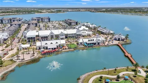 8307 Planters Knoll Terrace Bradenton FL 34201