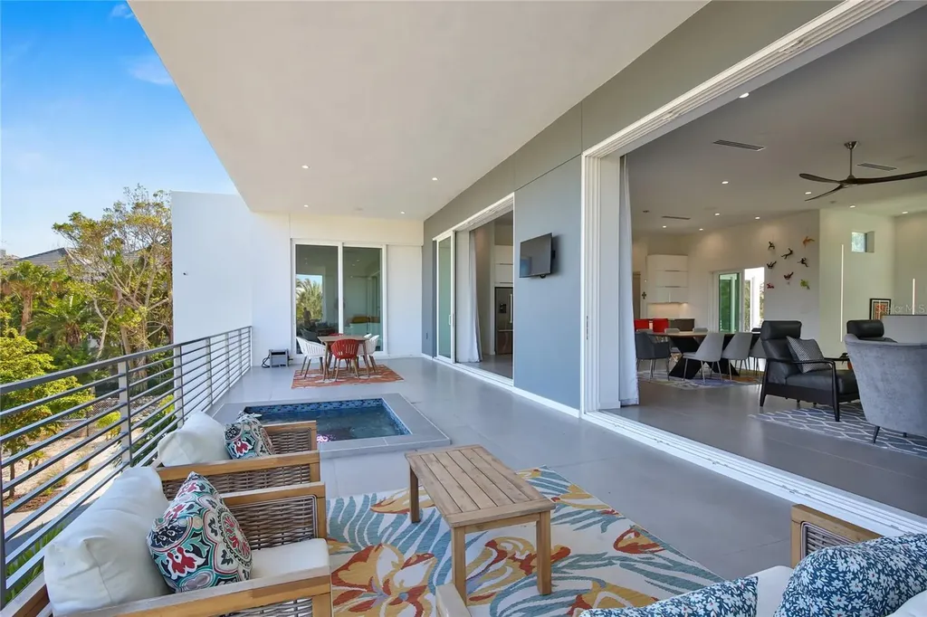 3939 Higel Avenue Sarasota FL 34242