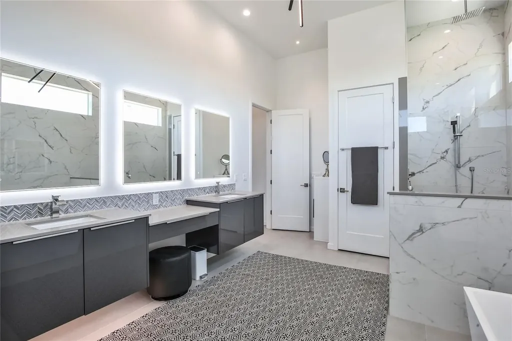 3939 Higel Avenue Sarasota FL 34242