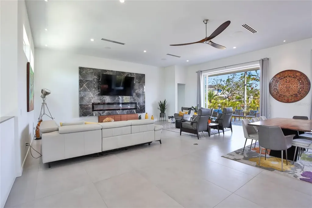 3939 Higel Avenue Sarasota FL 34242
