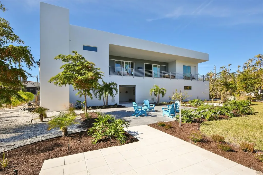 3939 Higel Avenue Sarasota FL 34242