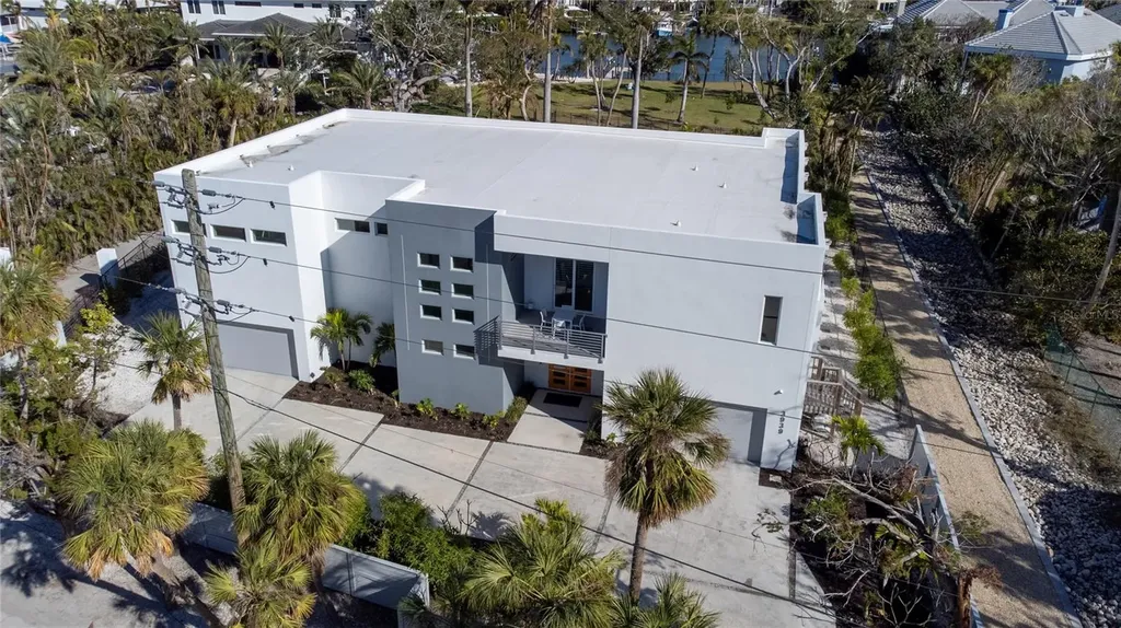 3939 Higel Avenue Sarasota FL 34242
