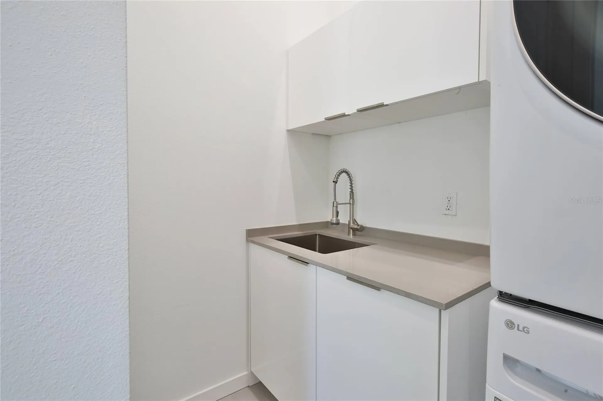 3939 Higel Avenue Sarasota FL 34242