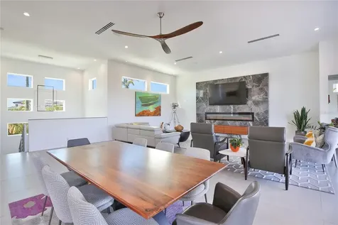 3939 Higel Avenue Sarasota FL 34242