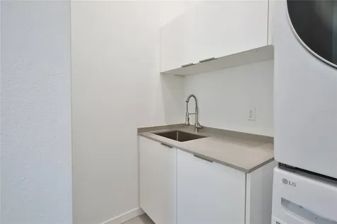 3939 Higel Avenue Sarasota FL 34242