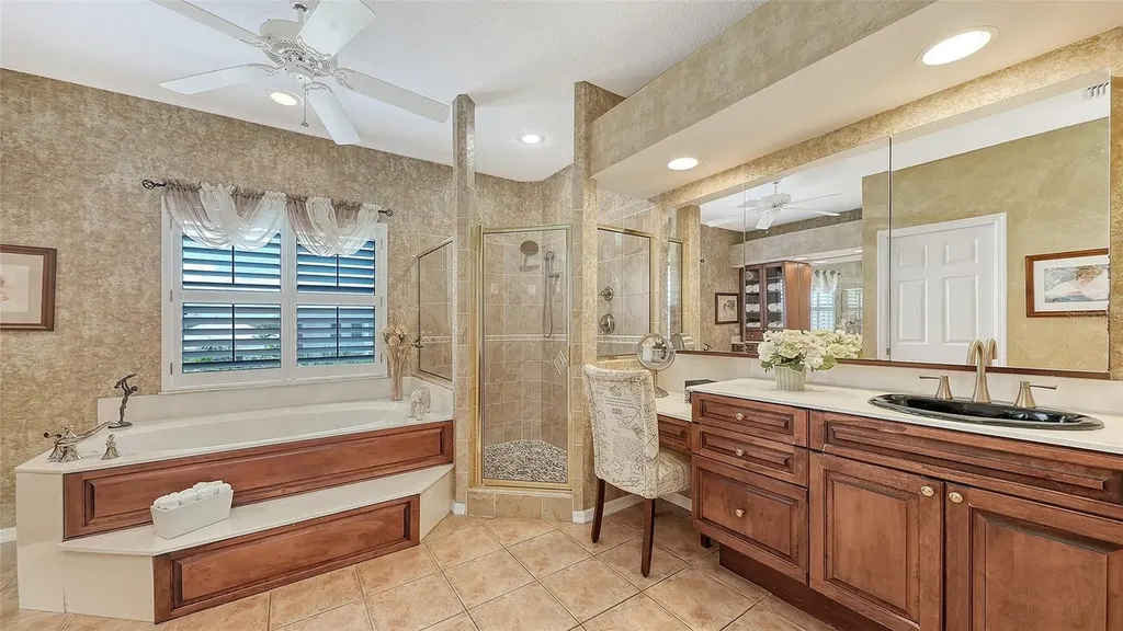 3040 Gulf Of Mexico Drive Longboat Key FL 34228