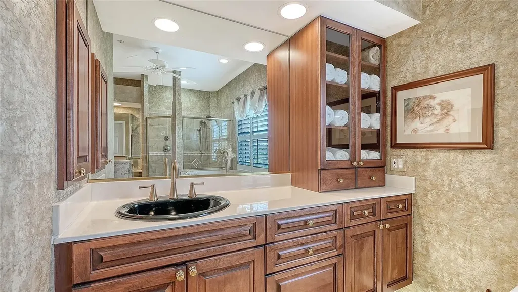 3040 Gulf Of Mexico Drive Longboat Key FL 34228
