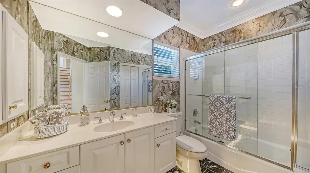 3040 Gulf Of Mexico Drive Longboat Key FL 34228