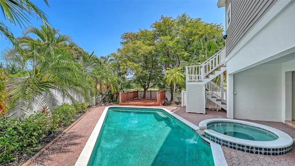 3040 Gulf Of Mexico Drive Longboat Key FL 34228