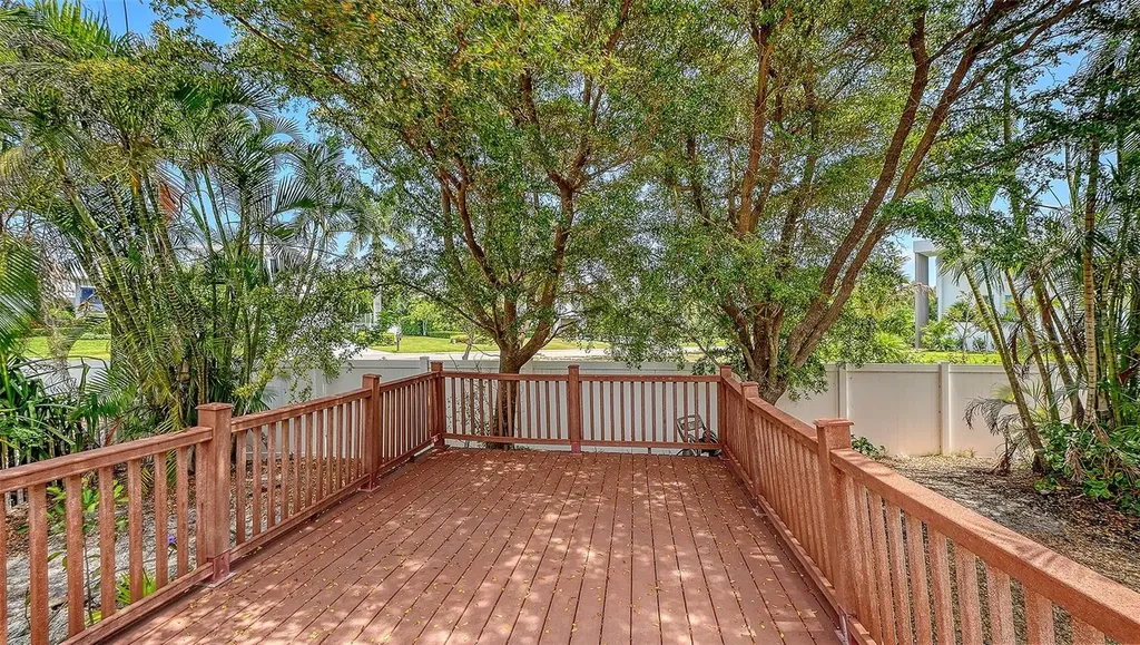 3040 Gulf Of Mexico Drive Longboat Key FL 34228