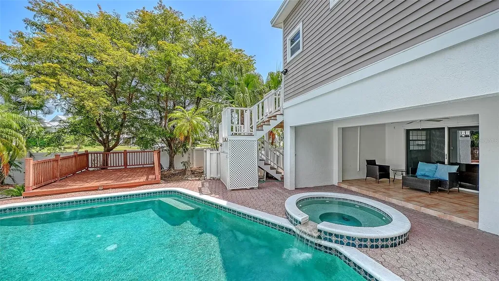 3040 Gulf Of Mexico Drive Longboat Key FL 34228