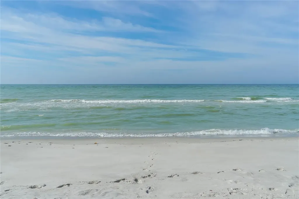 3040 Gulf Of Mexico Drive Longboat Key FL 34228