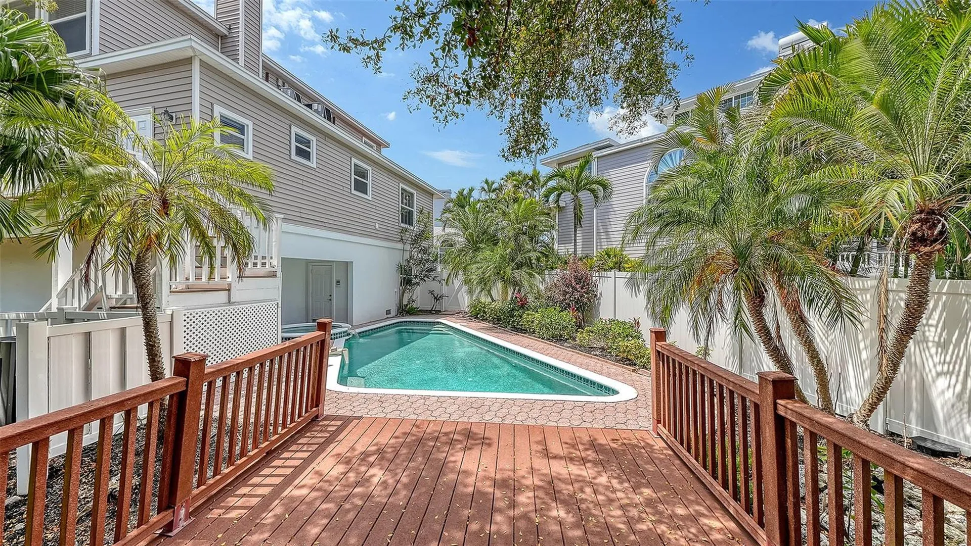 3040 Gulf Of Mexico Drive Longboat Key FL 34228