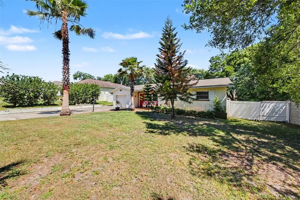 3615 Palm Avenue Apopka FL 32703