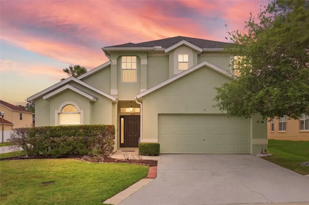 208 Corvina Drive Davenport FL 33897