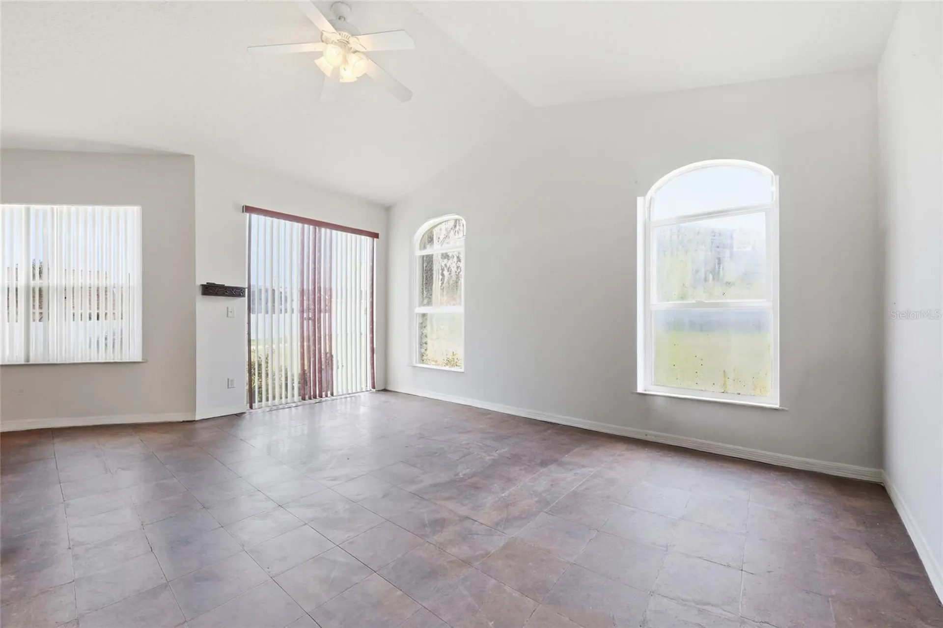208 Corvina Drive Davenport FL 33897