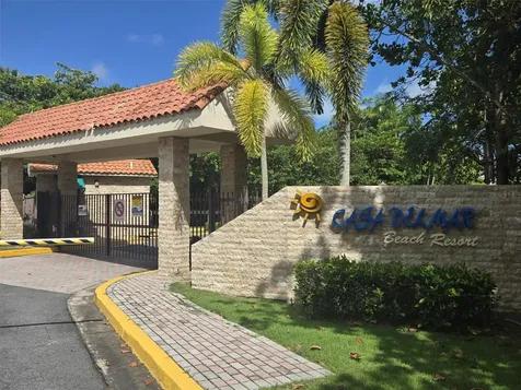 368 Camino Las Picuas Rio Grande PR 00745