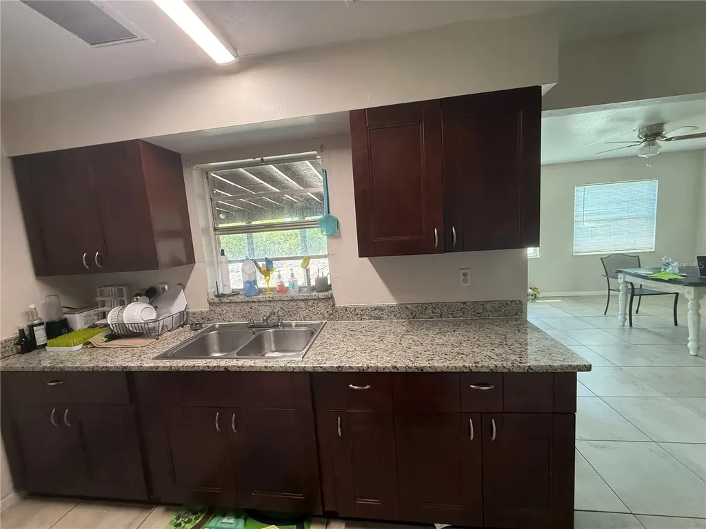 2122 Gulf City Road Ruskin FL 33570