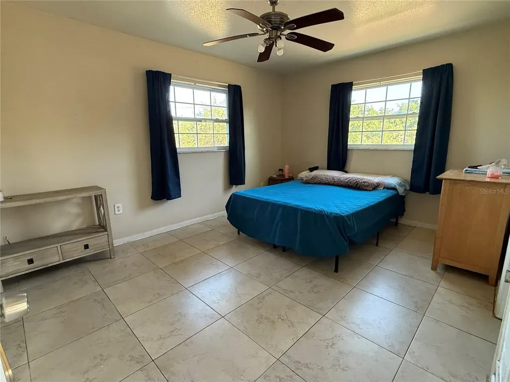 2122 Gulf City Road Ruskin FL 33570