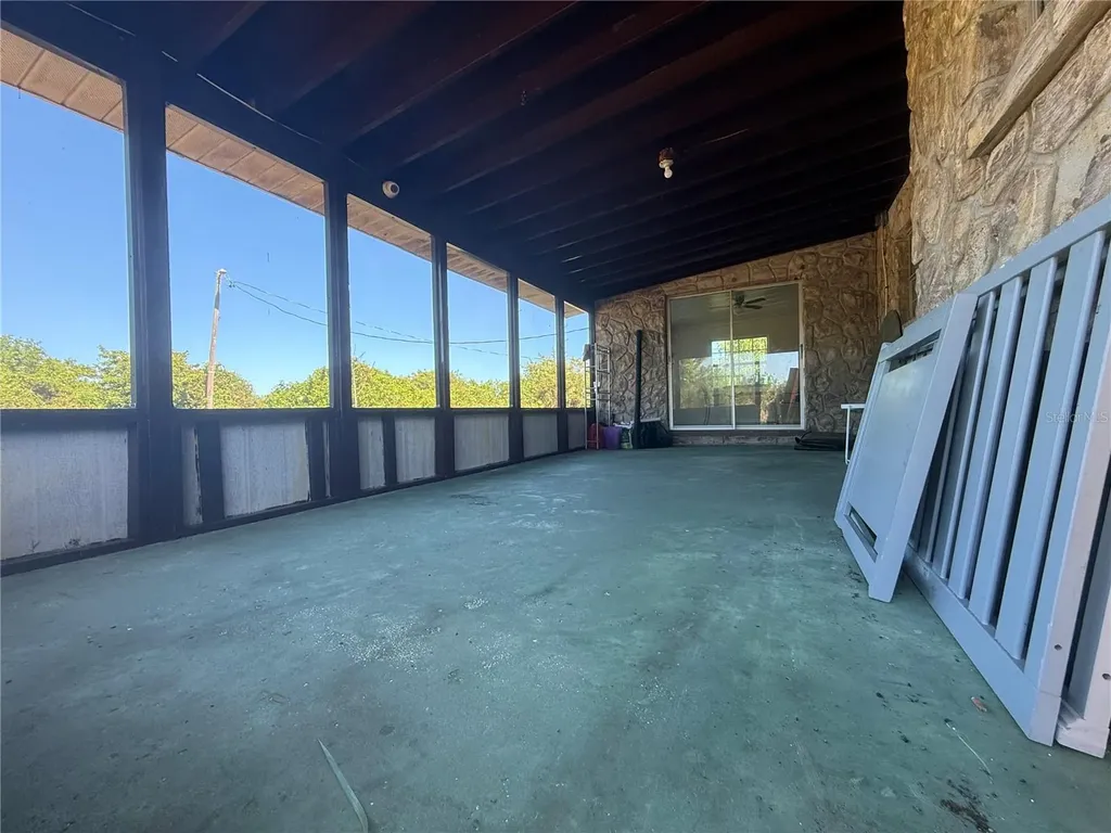 2122 Gulf City Road Ruskin FL 33570