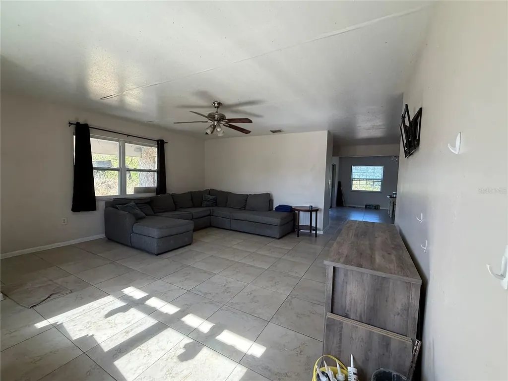 2122 Gulf City Road Ruskin FL 33570