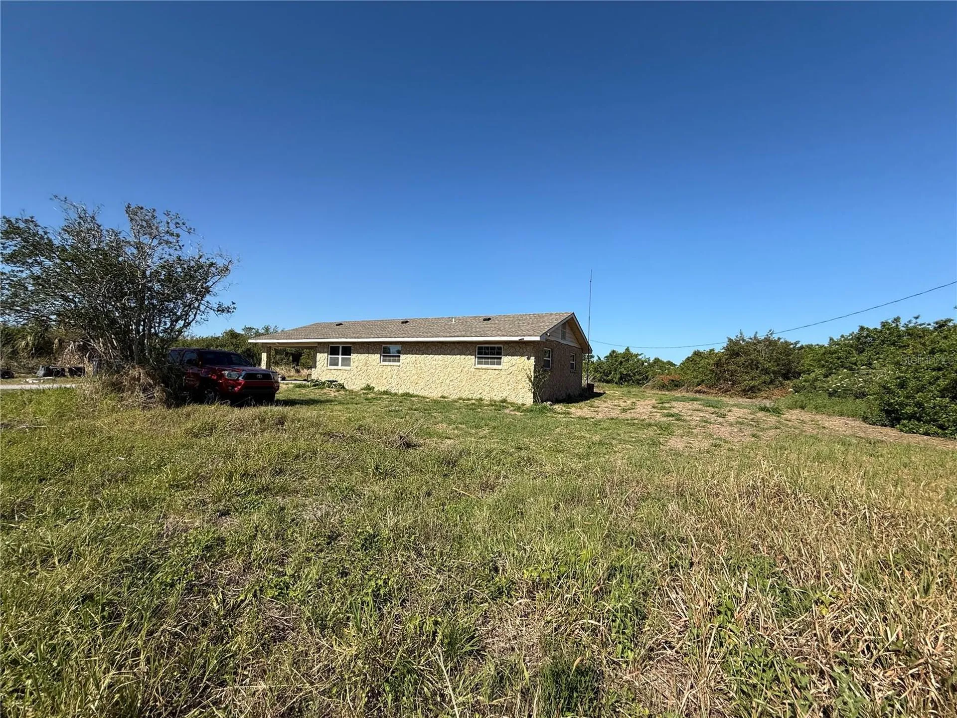 2122 Gulf City Road Ruskin FL 33570