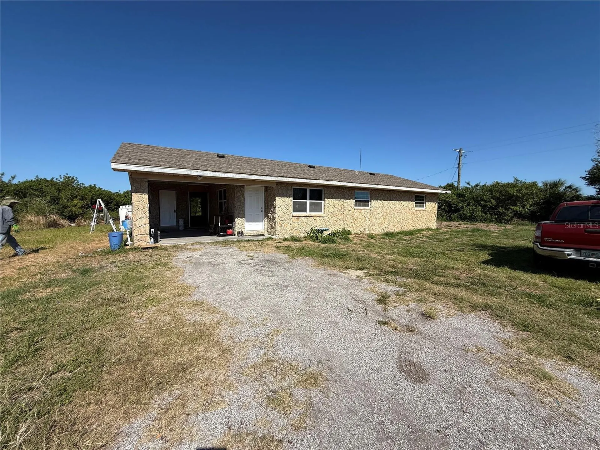 2122 Gulf City Road Ruskin FL 33570