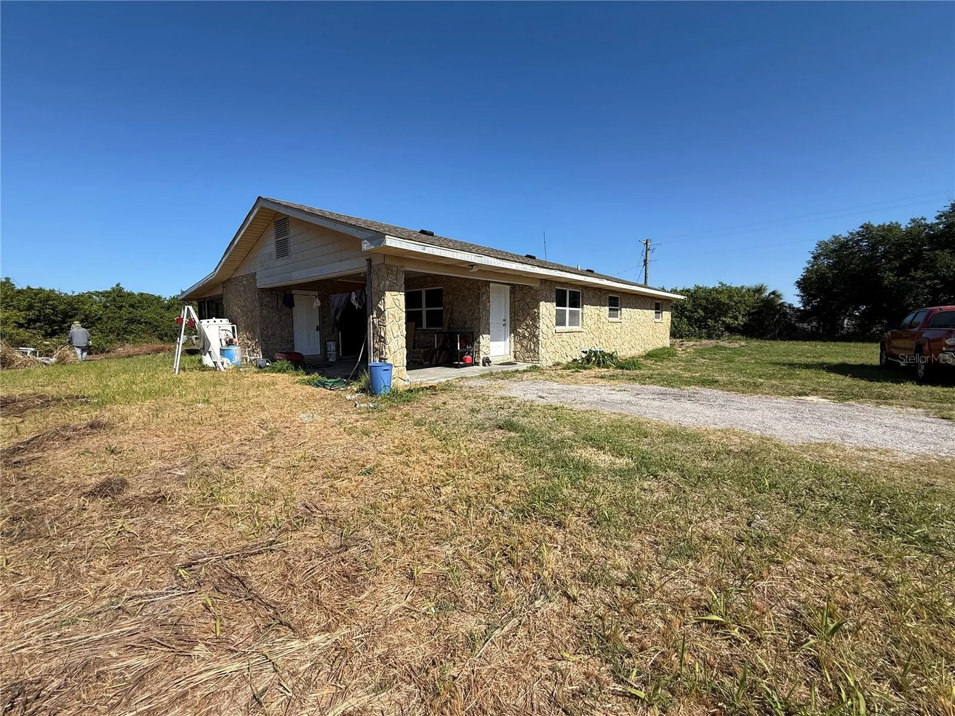 2122 Gulf City Road Ruskin FL 33570