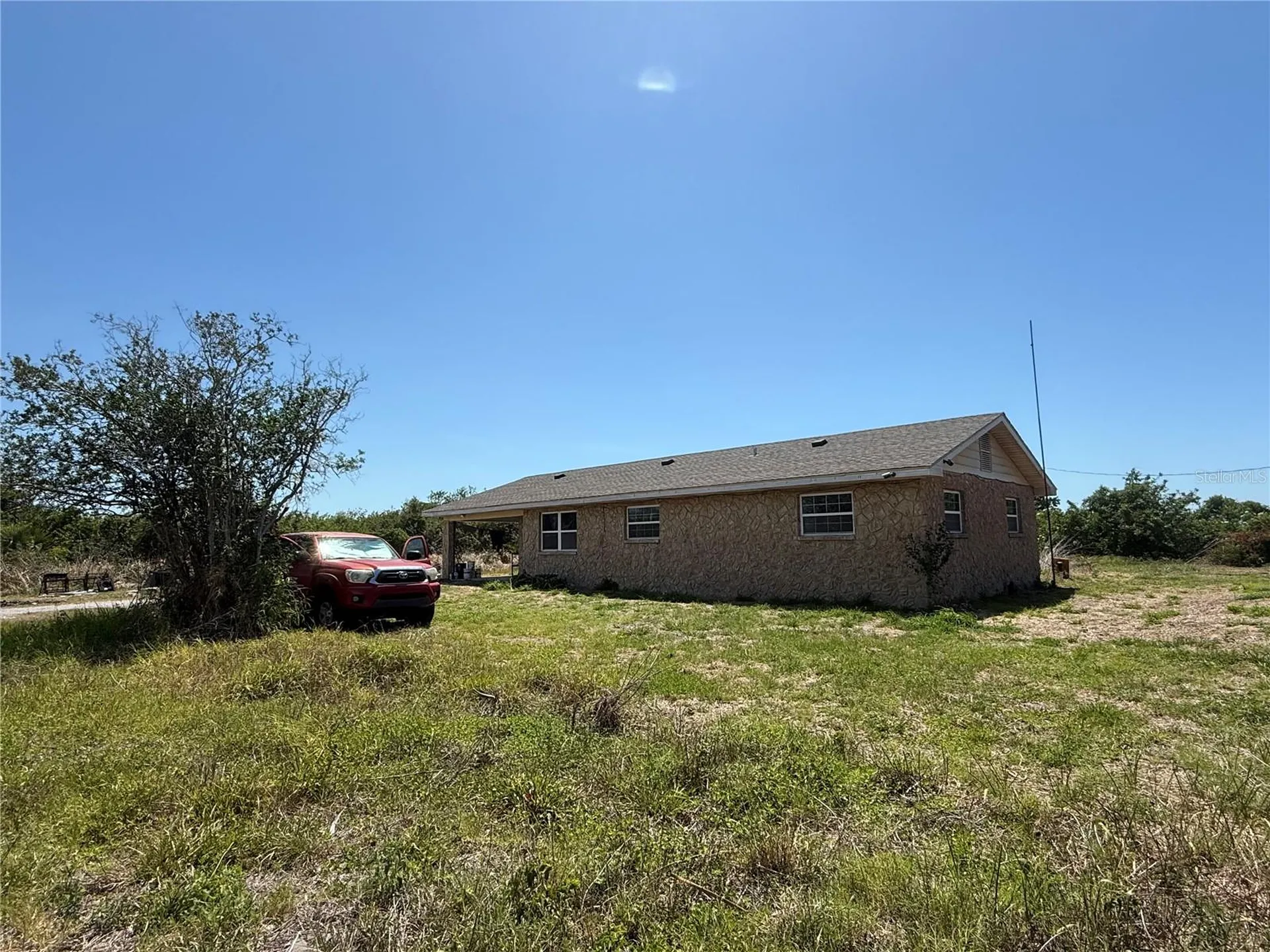 2122 Gulf City Road Ruskin FL 33570