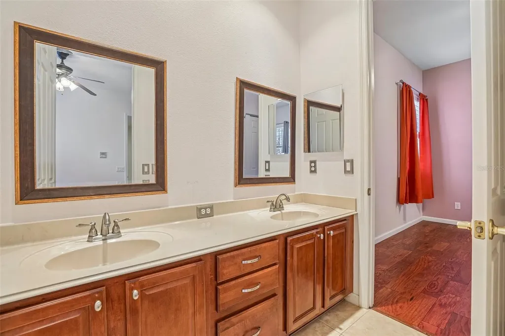 907 Spring Oak Circle Orlando FL 32828