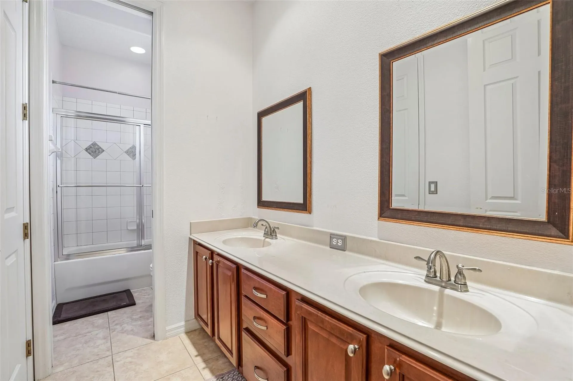 907 Spring Oak Circle Orlando FL 32828