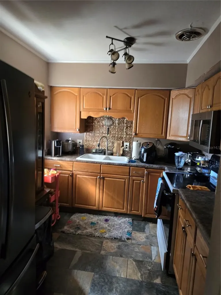 109 Ruby Circle Brandon FL 33510