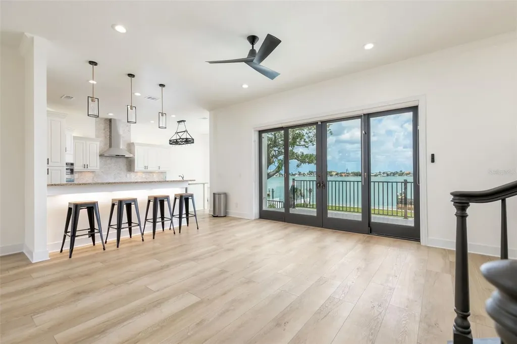 4 Paradise Lane Treasure Island FL 33706