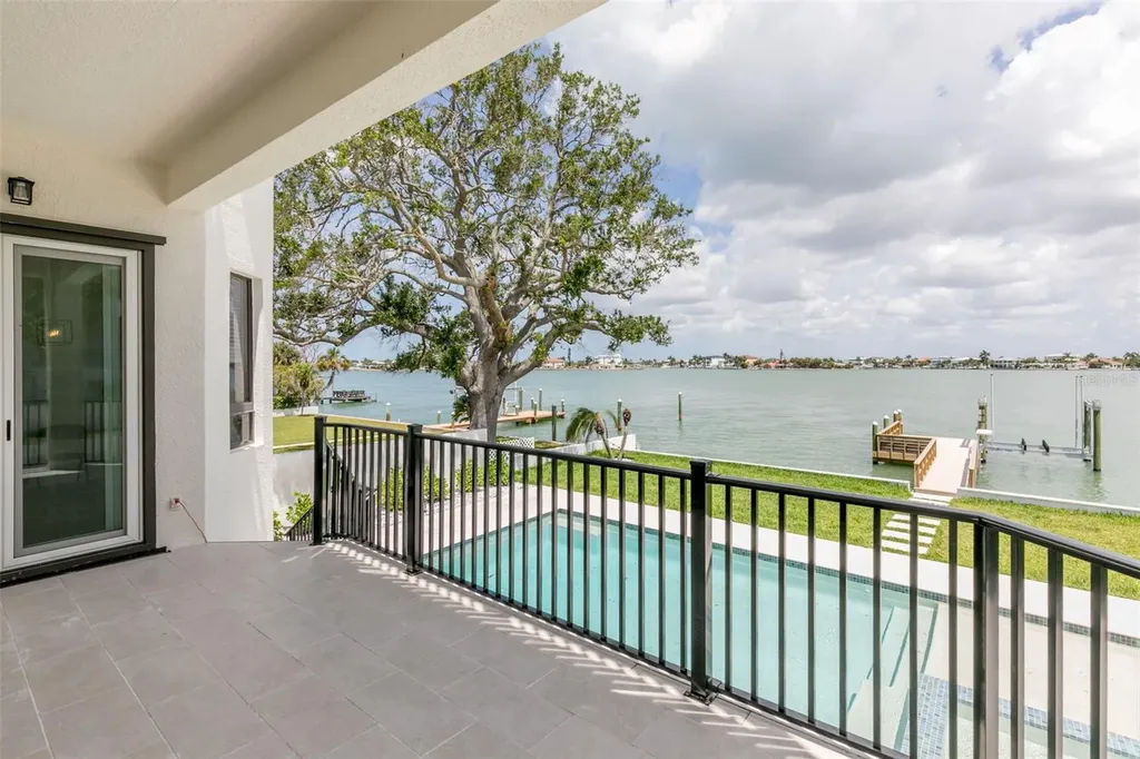 4 Paradise Lane Treasure Island FL 33706