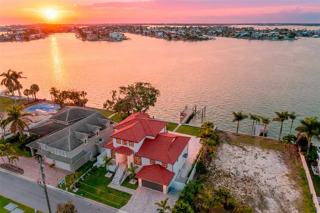 4 Paradise Lane Treasure Island FL 33706