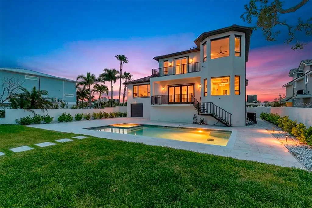 4 Paradise Lane Treasure Island FL 33706