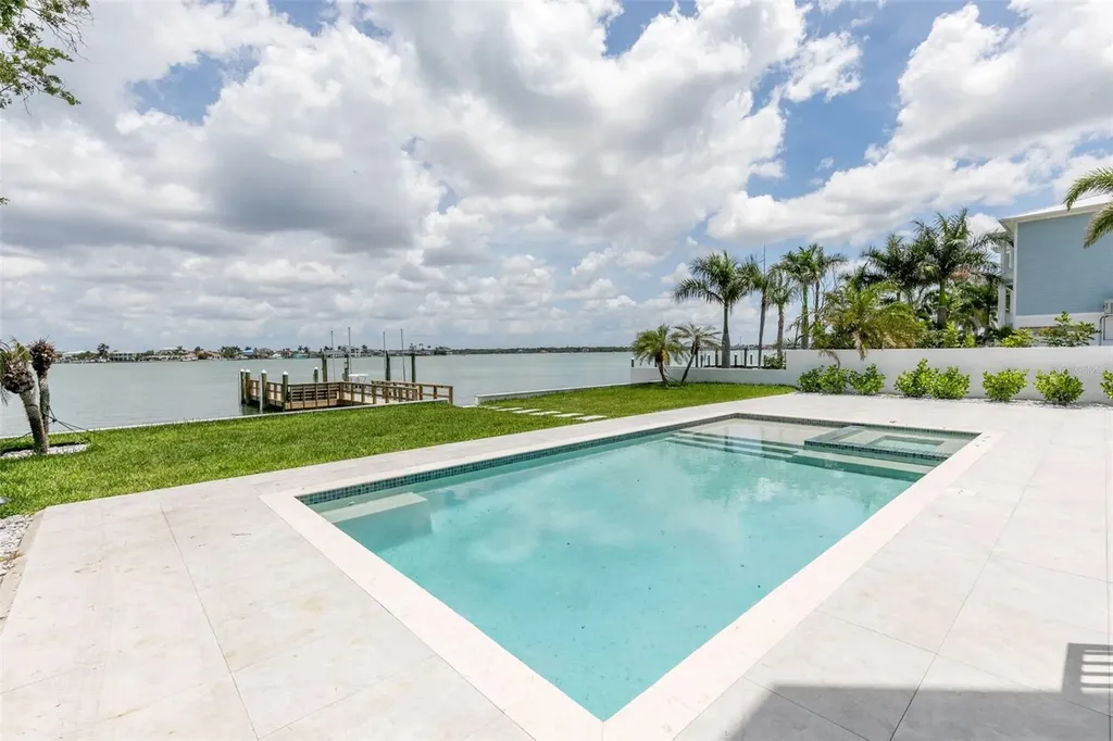 4 Paradise Lane Treasure Island FL 33706