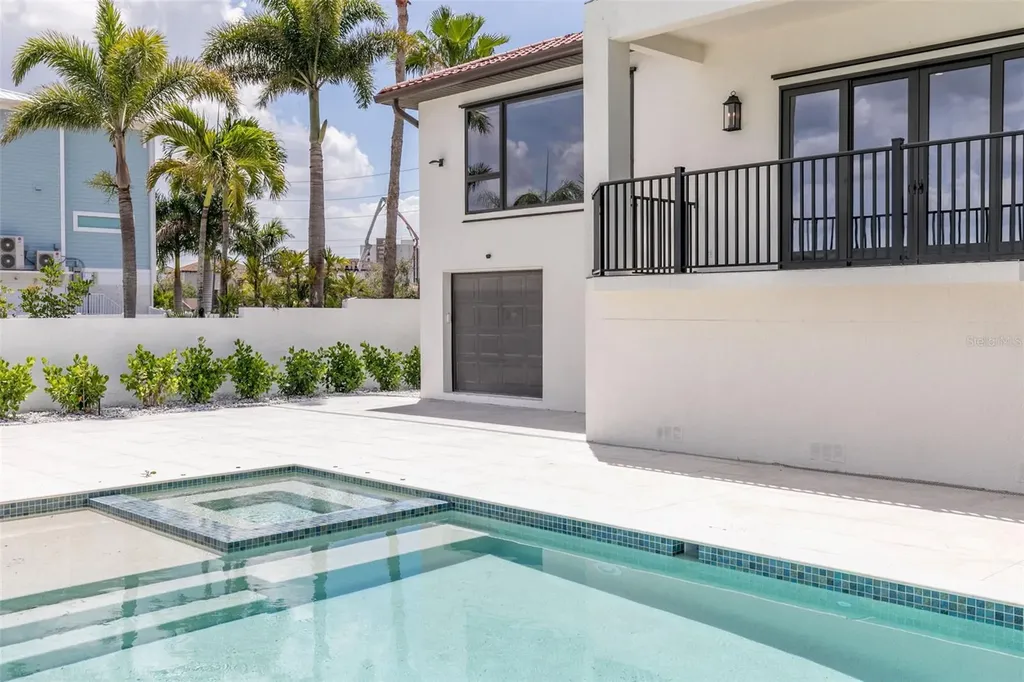 4 Paradise Lane Treasure Island FL 33706
