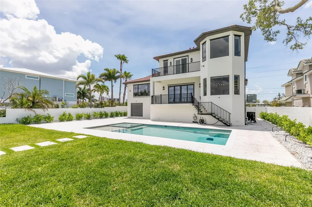 4 Paradise Lane Treasure Island FL 33706