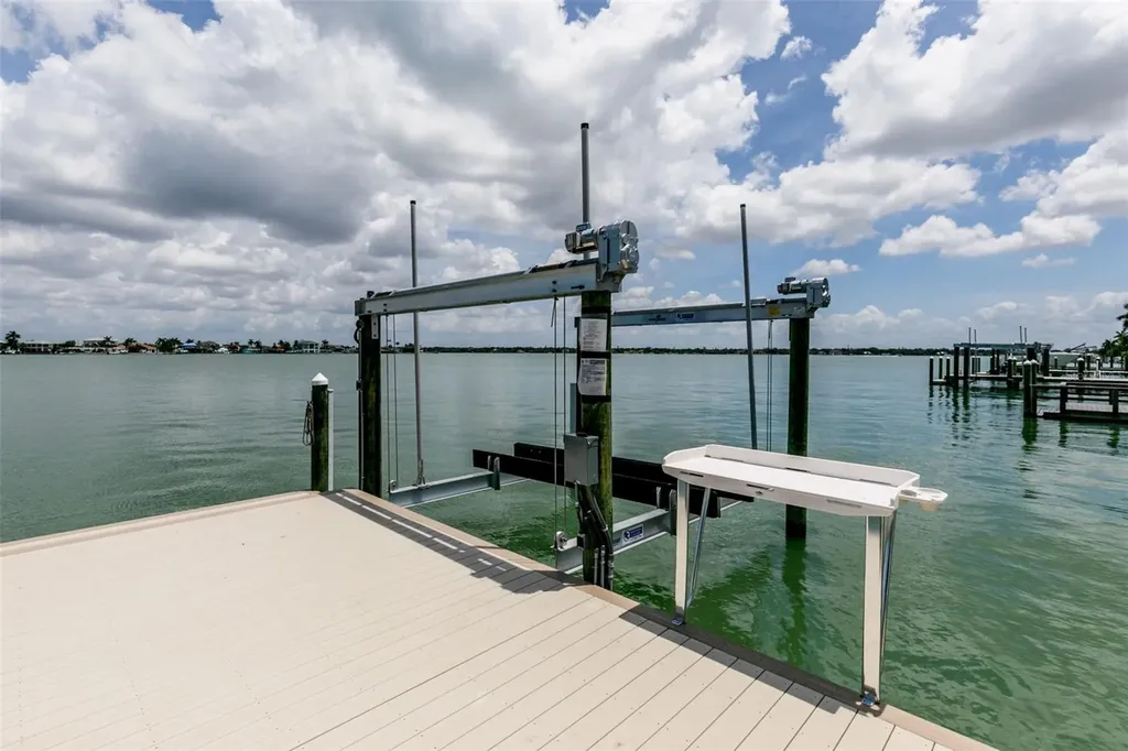 4 Paradise Lane Treasure Island FL 33706